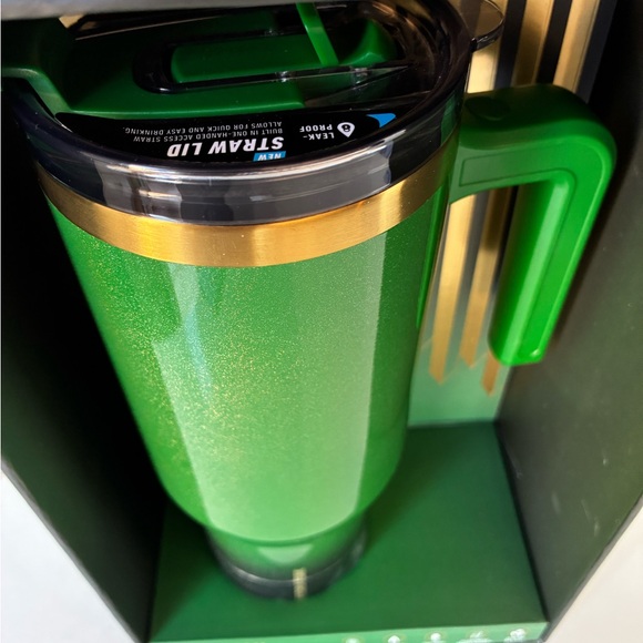 Hydropeak Voyager 42oz limited edition (wicked inspired ) - Picture 3 of 6